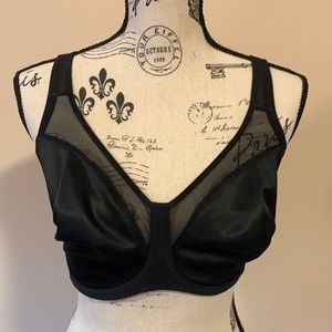 High support black bra